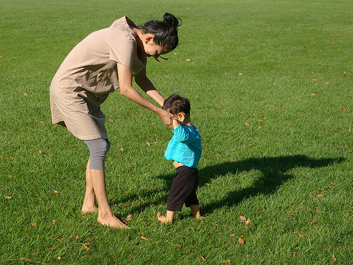 赤ちゃんの歩く練習は必要？1歳2か月過ぎてついに一人で歩き始めました！