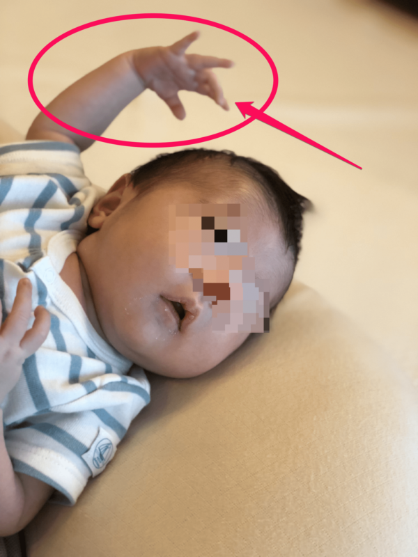 赤ちゃん　スワドルアップ　寝ない